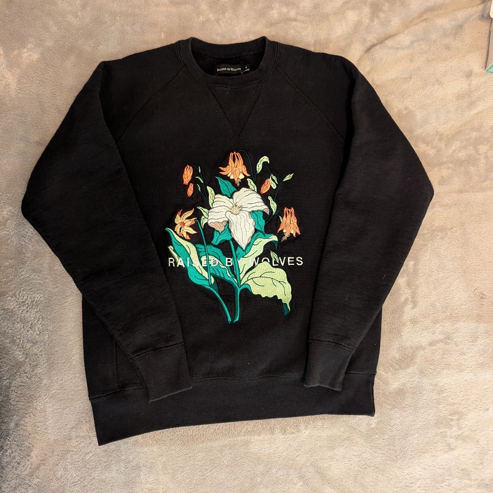 Raised By Wolves Embroidered Trillium Crewneck Pullover Sweatshirt Black Small